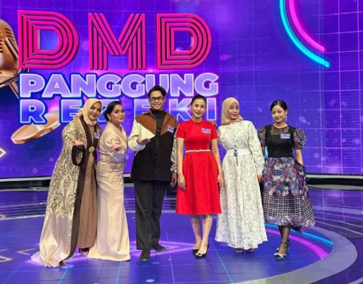 Dari Dapur ke Panggung Dangdut, IRT Asal Kutawaluya Lolos Ajang TV Nasional Putri Purnamasari Wakili Karawang di Dangdut Mania Dadakan. (AlexaPodcast.ID)