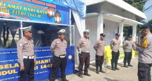 Titik Krusial Mudik, Pos Pam Dawuan Cikampek Perketat Pengamanan Lalu Lintas Pos Pam Dawuan Cikampek Fokus Antisipasi Kemacetan Pemudik. (AlexaPodcast.ID)