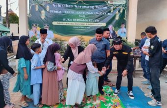 Karang Taruna Karawang Wetan Bagikan Takjil dan Santuni Anak Yatim Jelang Lebaran Jelang Lebaran, Karawang Wetan Gelar Aksi Sosial dan Rapat Minggon. (AlexaPodcast.ID)