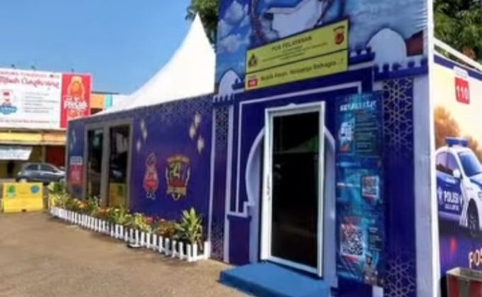 Pos Tematik Polres Karawang, Sentuhan Lokal untuk Kenyamanan Pemudik Polres Karawang Hadirkan Pos Humanis Bernuansa Budaya. (AlexaPodcast.ID)