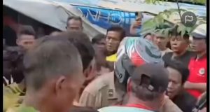 Oknum Ustaz di Tirtajaya Diamankan Polisi Usai Kasus Perselingkuhan Terungkap Perselingkuhan Terbongkar, Oknum Ustaz Nyaris Diamuk Massa di Tirtajaya. (AlexaPodcast.ID)
