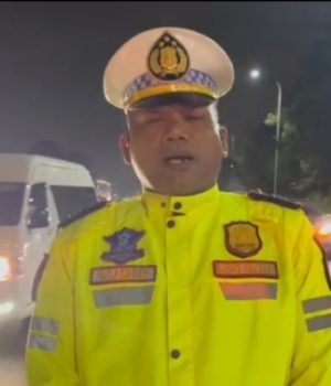 Arus Balik 2026 Meningkat, Lalu Lintas di Cikampek Tetap Lancar Kasat Lantas AKP Sudirianto: Arus Balik di KM 62 Ramai, Namun Lalu Lintas Lancar. (AlexaPodcast.ID)