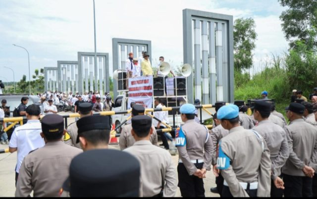 Polres Karawang Fasilitasi Mediasi, Aksi APDESI Capai Kesepakatan. (AlexaPodcast.ID) Polres Karawang Fasilitasi Mediasi, Aksi APDESI Capai Kesepakatan. (AlexaPodcast.ID)