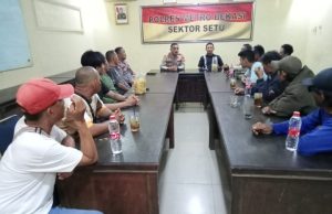 Polsek Setu Gandeng Ojek Pangkalan Perkuat Keamanan Lingkungan Sinergi Polisi dan Ojek Pangkalan, Kamtibmas di Setu Diperkuat. (AlexaPodcast.ID)