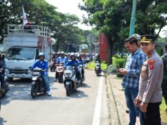 Ratusan Buruh Karawang Gelar Aksi Pra Mayday 2026, Soroti PHK dan Aturan Magang Pra Mayday 2026 di Karawang, Buruh Tuntut Cabut Permenaker dan Tolak PHK. (AlexaPodcast.ID)