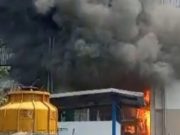 Kebakaran Pabrik Pelumas di Bekasi, Mesin Produksi Diduga Jadi Pemicu Kebakaran Pabrik di Bojong Menteng. (AlexaPodcast.ID)