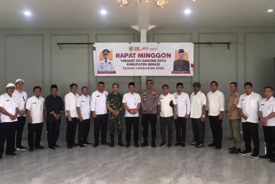 Sinergi Tiga Pilar, Kapolsek Setu Hadiri Rapat Minggon Kecamatan Kapolsek Setu Dorong Sinergitas dalam Rapat Minggon Kecamatan. (AlexaPodcast.ID)