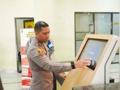 Pastikan Pelayanan Prima, Kapolres Karawang Cek Langsung SIM hingga SKCK Kapolres Karawang Tinjau Layanan Publik. (AlexaPodcast.ID)