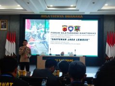 Polri dan Masyarakat Bersatu, FSK Polda Jabar Dorong Keamanan Berbasis Komunitas FSK Polda Jabar Perkuat Sinergi Masyarakat Lewat. (AlexaPodcast.ID)