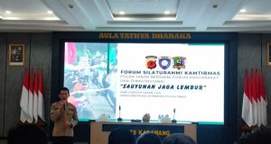 Polri dan Masyarakat Bersatu, FSK Polda Jabar Dorong Keamanan Berbasis Komunitas FSK Polda Jabar Perkuat Sinergi Masyarakat Lewat. (AlexaPodcast.ID)