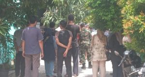 Geger Penemuan Jasad Lansia di Perum Gading Mas, Diduga Meninggal Berhari-hari di Rumah Lansia Ditemukan Meninggal di Kamar Mandi. (AlexaPodcast.ID)