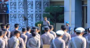 Jelang May Day 2026, Kapolres Karawang Tekankan Pengamanan Maksimal dan Disiplin Personel Apel Pagi Polres Karawang: Fokus Pengamanan Buruh Jelang May Day. (AlexaPodcast.ID)