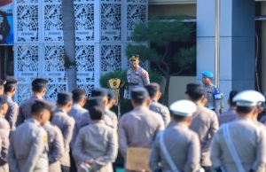 Jelang May Day 2026, Kapolres Karawang Tekankan Pengamanan Maksimal dan Disiplin Personel Apel Pagi Polres Karawang: Fokus Pengamanan Buruh Jelang May Day. (AlexaPodcast.ID)