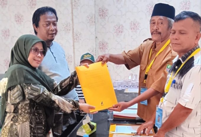 Didorong Aspirasi Warga, Lia Muf Liha Siap Maju sebagai Calon BPD Desa Kalijaya Calon BPD Kalijaya, Lia Muf Liha(Alexpodcast.ID)