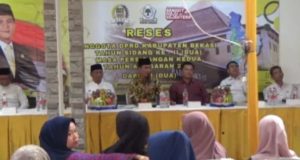 Reses DPRD Bekasi Jadi Jembatan Aspirasi, Pengangguran dan Budaya Lokal Jadi Sorotan Ahmad Bin Olim Janji Kawal Aspirasi Soal Kerja dan Anggaran Budaya. (AlexaPodcast.ID)