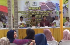 Reses DPRD Bekasi Jadi Jembatan Aspirasi, Pengangguran dan Budaya Lokal Jadi Sorotan Ahmad Bin Olim Janji Kawal Aspirasi Soal Kerja dan Anggaran Budaya. (AlexaPodcast.ID)