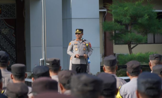 Polres Karawang Pastikan Keberangkatan 13 Ribu Buruh Berjalan Aman dan Tertib Jelang May Day, Polres Karawang Fokus Pengamanan di Tol dan Titik Strategis. (AlexaPodcast.ID)
