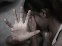 Kasus Kekerasan Anak Terungkap, Pelaku Ayah Tiri Ditangkap Anak 7 Tahun Jadi Korban Kekerasan, Ayah Tiri Diamankan Polisi. (AlexaPodcast.ID)