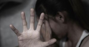 Kasus Kekerasan Anak Terungkap, Pelaku Ayah Tiri Ditangkap Anak 7 Tahun Jadi Korban Kekerasan, Ayah Tiri Diamankan Polisi. (AlexaPodcast.ID)