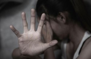 Kasus Kekerasan Anak Terungkap, Pelaku Ayah Tiri Ditangkap Anak 7 Tahun Jadi Korban Kekerasan, Ayah Tiri Diamankan Polisi. (AlexaPodcast.ID)