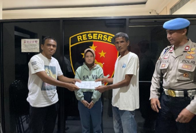 Sempat Terlantar, Vina Asal Subang Kini Telah Dipulangkan Polisi dan Warga Bersinergi, Vina Kembali ke Pangkuan Keluarga. (AlexaPodcast.ID)