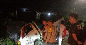 Laka Lantas Syekh Quro: Pemuda Berbaju SPPG Jomin Timur Tewas di Lokasi Polisi Selidiki Kecelakaan Maut di Karawang, Sopir Pikap Diamankan. (AlexaPodcast.ID)
