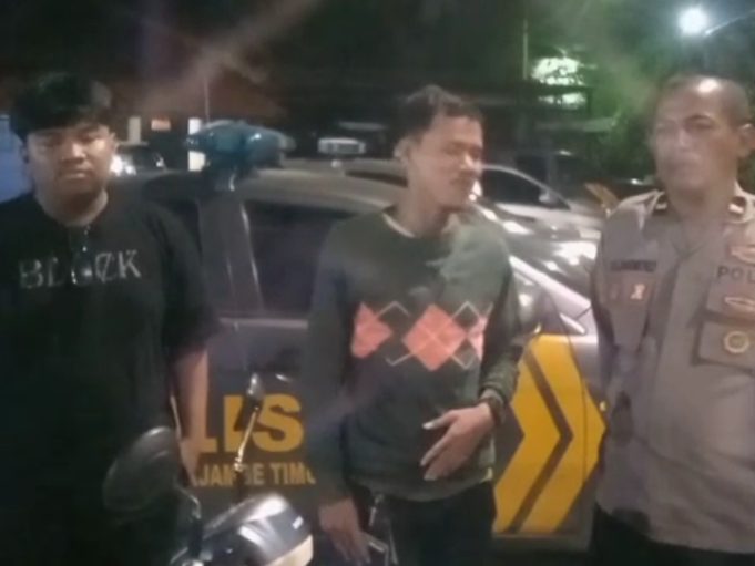 Polres Karawang Imbau Warga Tak Sebar Hoaks Terkait Video Viral di Galuh Mas IPDA Cep Wildan Tegaskan Kabar Korban Meninggal di Galuh Mas (AlexaPodcast.ID)