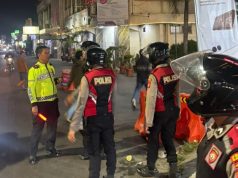 Polres Karawang Pastikan Kondisi Wilayah Tetap Aman Pascanobar Persib vs Persija Pascapertandingan Persib vs Persija, Situasi Karawang Berangsur Kondusif.(AlexaPodcast.ID)
