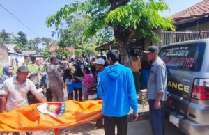 Pelajar Asal Batujaya Ditemukan Meninggal di Tanggul Sungai Citarum, Polisi Selidiki Penyebabnya Polres Karawang Selidiki Penemuan Mayat Remaja. (AlexaPodcast.ID)