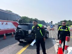 Long Weekend, Arus Tol Japek di KM 48 Karawang Masih Terkendali Meski Ramai Saat Long Weekend, Kondisi Tol Japek Masih Aman dan Terkendali. (AlexaPodcast.ID)