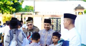 Polres Karawang Gelar Sholat Idul Adha 1447 H, Tekankan Nilai Pengorbanan dan Kepedulian Sosial Ratusan Personel dan Warga Ikuti Sholat Idul Adha di Mako Polres Karawang. (AlexaPodcast.ID)