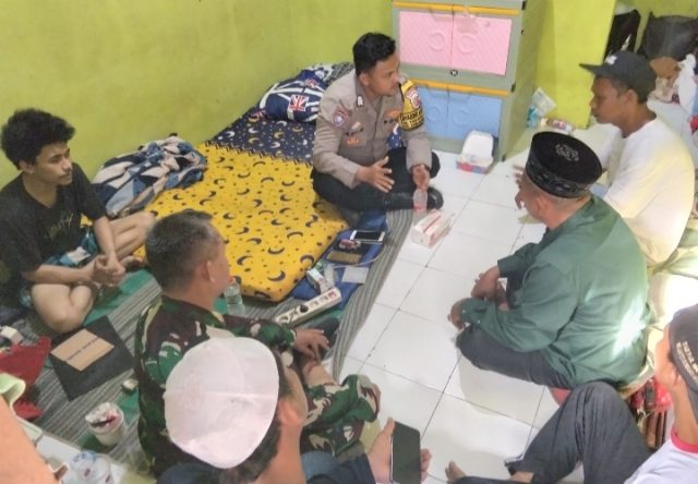 Babinsa dan Bhabinkamtibmas Turun Tangan, Konflik Pasutri di Cinangoh Timur Berakhir Damai. (AlexaPodcast.ID)