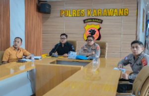 Cegah Pungli dan Calo, Polres Karawang Optimalkan Pengawasan Pelayanan SIM Digital Divisi Humas Polri dan Polres Karawang Bahas Peningkatan Pelayanan SIM kepada Masyarakat. (AlexPodcast.ID)