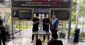 Penyelundupan Sabu ke Dalam Lapas Digagalkan, Polres Karawang Buru Pemasok dari Luar Modus Baru Penyelundupan Narkotika ke Lapas Terungkap. (AlexaPodcast.ID)