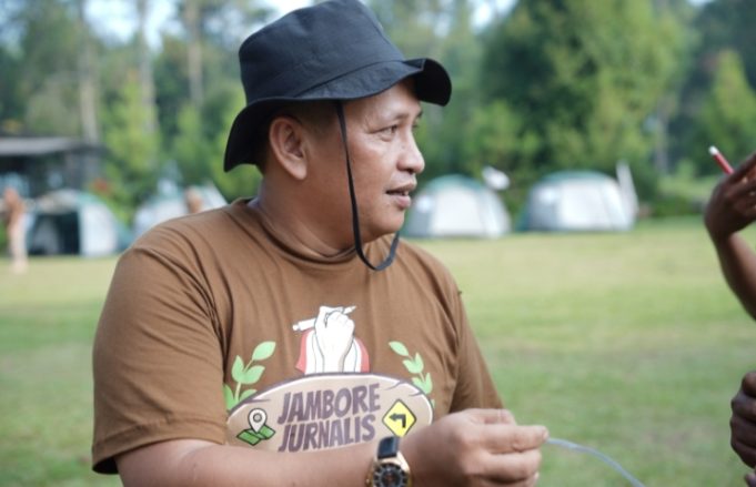 Dingin Cikole Tak Mampu Bekukan Keakraban, Jurnalis Karawang Larut dalam Jambore Penuh Canda dan Cerita Jambore Jurnalis 2026 di Cikole Sukses Digelar. (AlexaPodcast.ID)