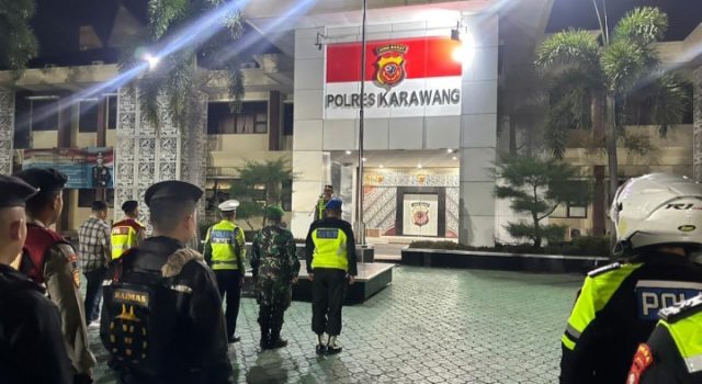 Polres Karawang Kerahkan 76 Personel dalam KRYD, Jaga Keamanan Wilayah Patroli Gabungan Polres Karawang. (AlexaPodcast.ID)