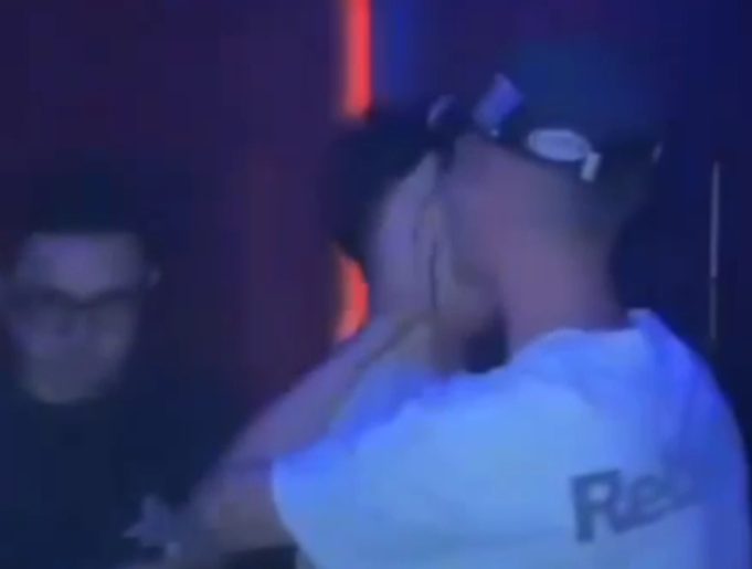 Video Dugaan Pesta Pasangan Sesama Jenis Viral, Satpol PP Karawang Panggil Pengelola THM Heboh Video Pesta di Tempat Hiburan Malam Karawang. (AlexaPodcast.ID)