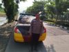 Polsek Karawang Kota Intensifkan Patroli Dialogis di Lingkar Tanjungpura, Cegah Tawuran dan Kejahatan 3C Jaga Kamtibmas Tetap Kondusif, Aipda Bahari Sasar Titik Rawan Tawuran di Karawang Timur. (AlexaPodcast.ID)