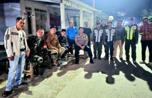 3 Pilar Palumbonsari dan Satlinmas Patroli Malam, Cegah Tawuran dan Kejahatan 3C Patroli Malam Bersama Satlinmas, Warga. (AlexaPodcast.ID)