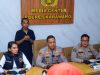 Heboh Video Ciuman Sesama Jenis di THM Karawang, Polisi Amankan Lima Orang Polisi Ringkus Lima Pemuda Terduga Pelaku Tindak Kesusilaan. (AlexaPodcast.ID)
