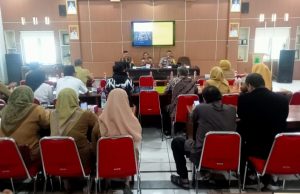 Keamanan Wilayah Jadi Prioritas, Polisi dan Pemerintah Kecamatan Perkuat Sinergi Rapat Minggon Karawang Barat Perkuat Kolaborasi (AlexaPodcast.ID)