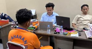 Kasus Kekerasan Seksual di Karawang Terungkap, Ayah Tiri Diamankan Polisi Polres Karawang Tangkap Ayah Tiri Diduga Rudapaksa Anak Tiri. (AlexaPodcast.ID)