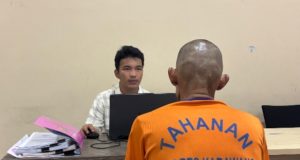 Ayah Kandung di Karawang Ditangkap, Diduga Cabuli Anak Balita Berusia 3 Tahun Polisi Ringkus Ayah yang Diduga Perkosa Anak Kandung. (AlexaPodcast.ID)
