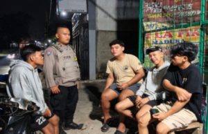 Ngopi Bareng Pemuda, Aipda Tito Rama Ajak Generasi Muda Jaga Nama Baik Desa