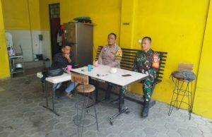 3 Pilar Plawad Turun ke Kampung Krajan, Sampaikan Pesan Kamtibmas dari Pintu ke Pintu