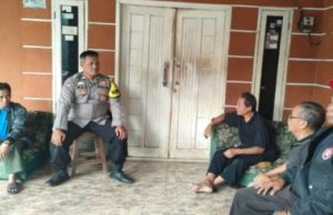 Door to Door Kamtibmas, Aiptu Ali Mardi Sambangi Tokoh dan Warga Jebug Karawang Kulon