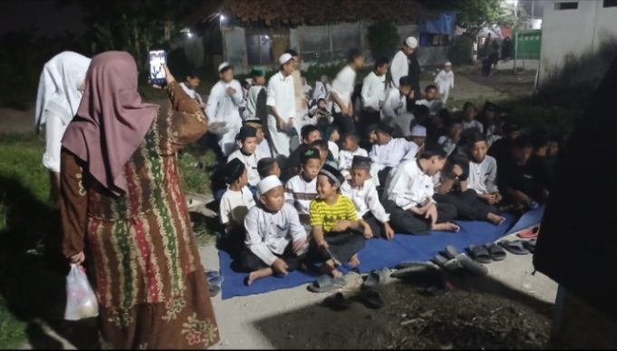 Pawai Obor Warnai Malam 1 Muharram di Kalijeruk, Tanamkan Nilai Religius Sejak Dini
