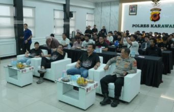 Lewat Nobar Piala Dunia 2026, Kapolres Karawang Bangun Kebersamaan dan Perkuat Sinergi dengan Masyarakat