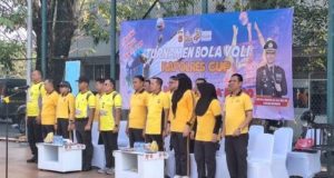 Sambut HUT Bhayangkara ke-80, Kapolres Karawang Resmi Buka Turnamen Bola Voli Antar Jajaran