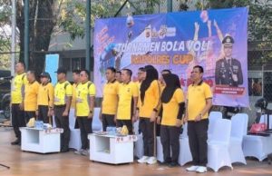 Sambut HUT Bhayangkara ke-80, Kapolres Karawang Resmi Buka Turnamen Bola Voli Antar Jajaran